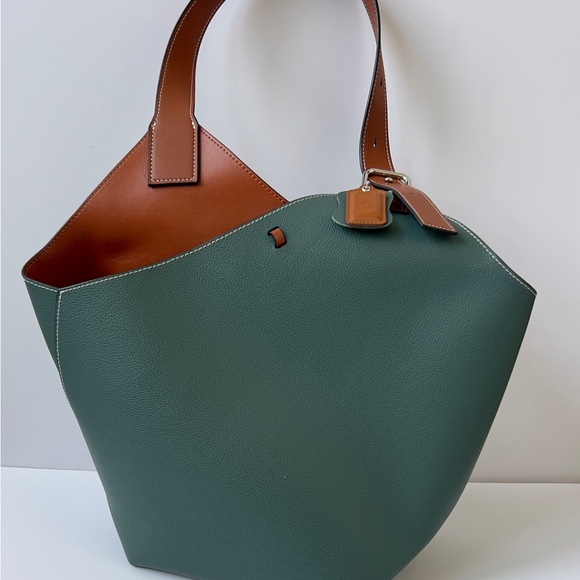 maison de beaute Handbags - Maison de Beaute bucket bag